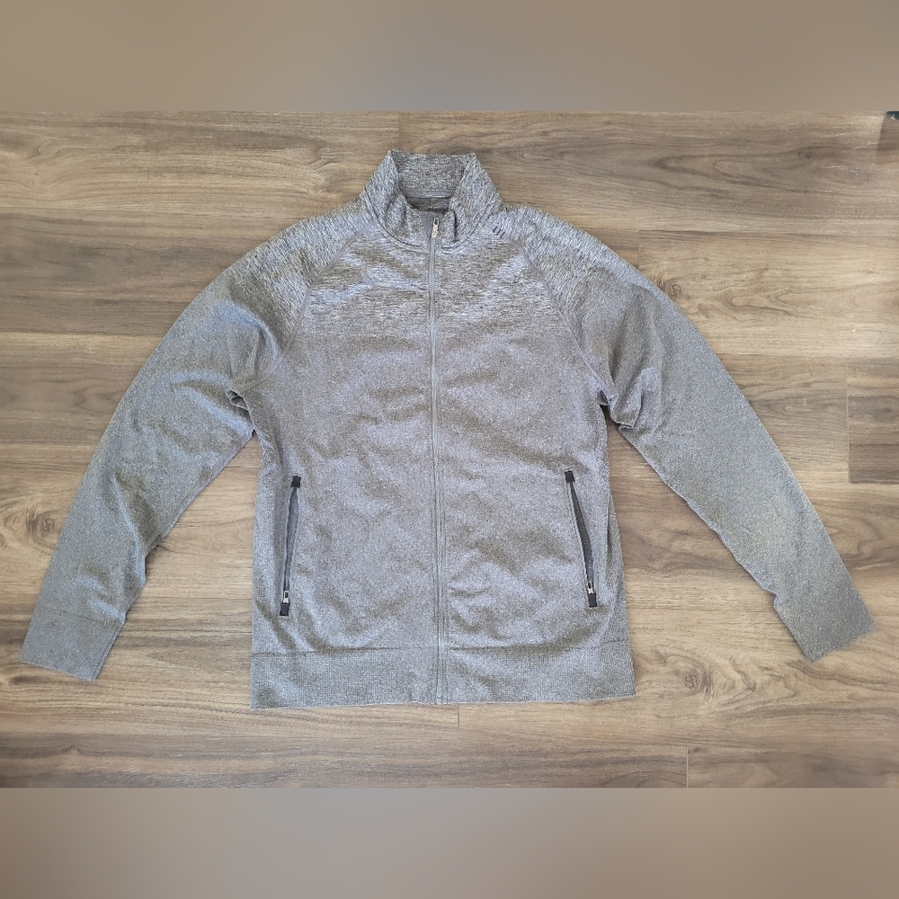 (11)  Lululemon Men's Zip Up Sweater
